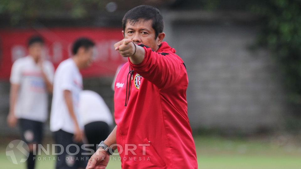 Pelatih Bali United, Indra Sjafri. - INDOSPORT